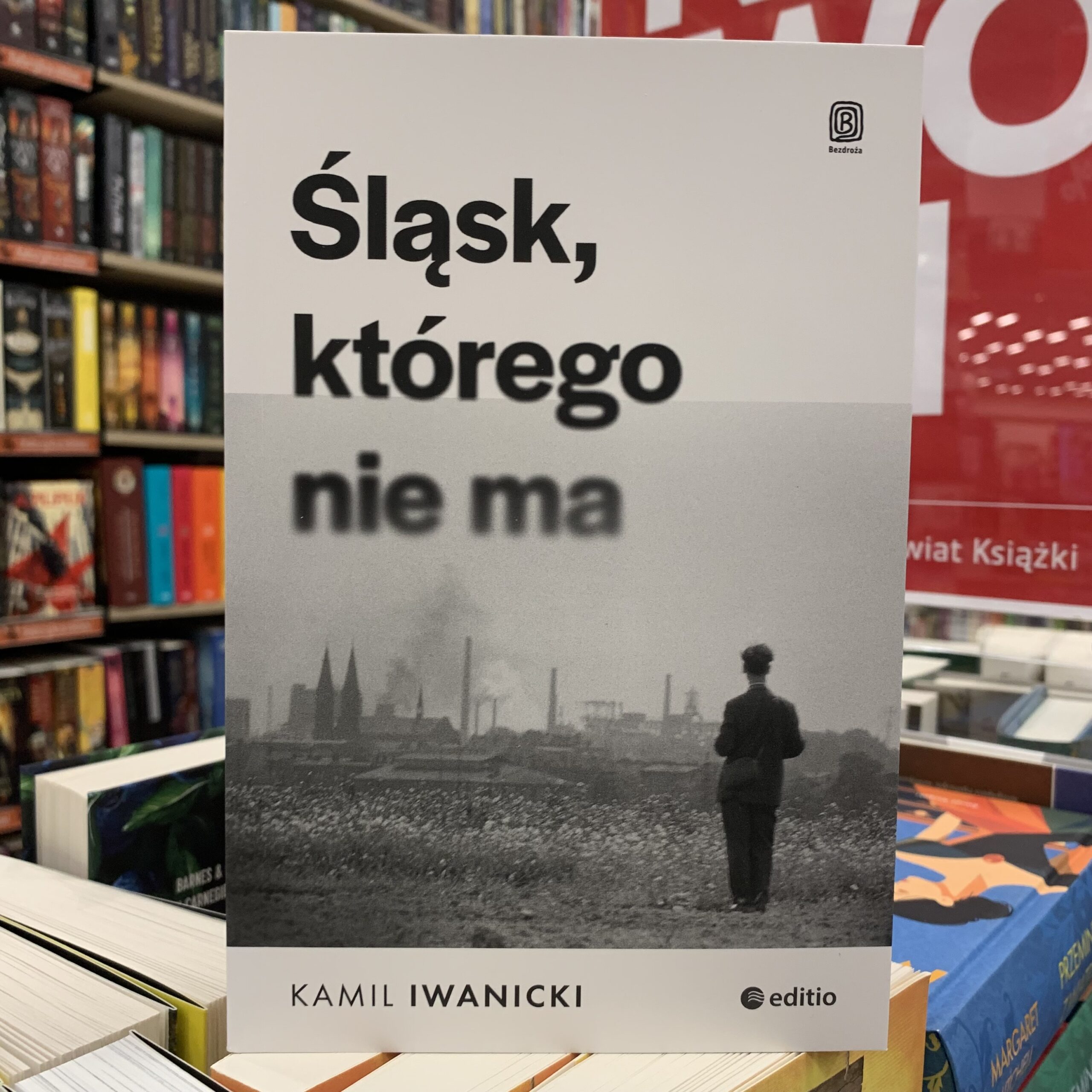 KSIĘGARNIE ŚWIAT KSIĄŻKI - KSIĄŻKA